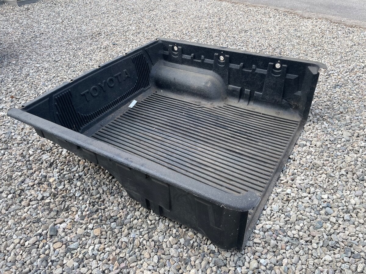 Predám plastovu vaňu/ vložku do korby- toyta HILUX