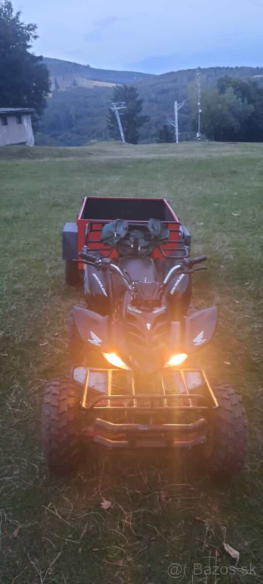 Predám štvorkolku + prívesný vozík