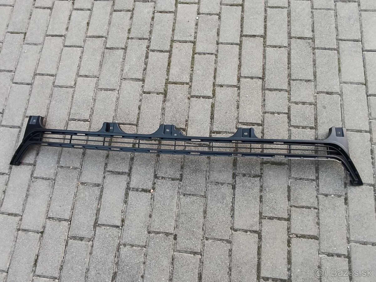 Mriežka predného nárazníka Toyota Land Cruiser