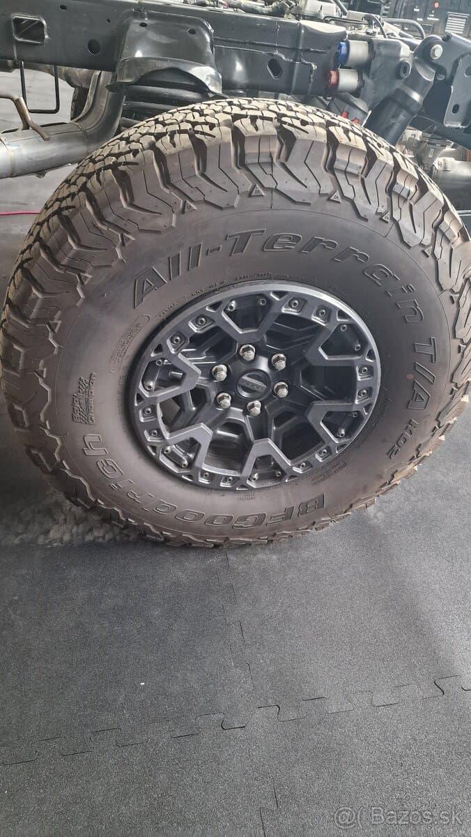 Ford F150 Raptor R body r2025