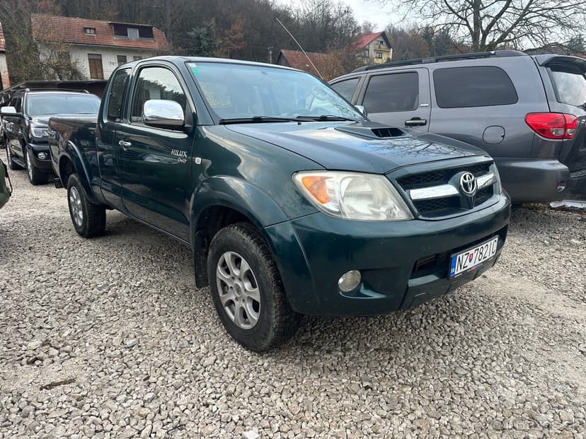 2007 Toyota Hilux 2,5 d4d 2-dverový Dlhá korba