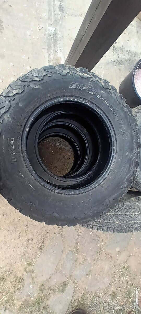 Predám pneu Bf goodrich all terrain