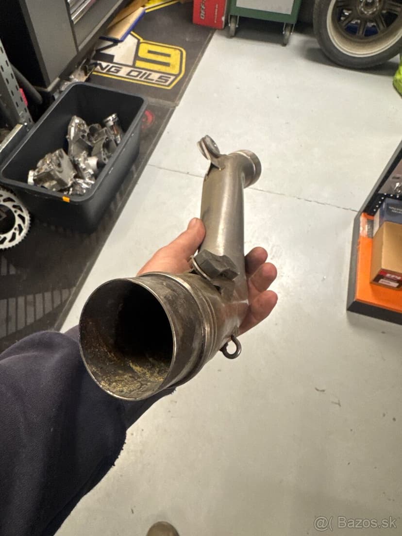 Zvod vyfuku (stredný) na enduro ktm excf