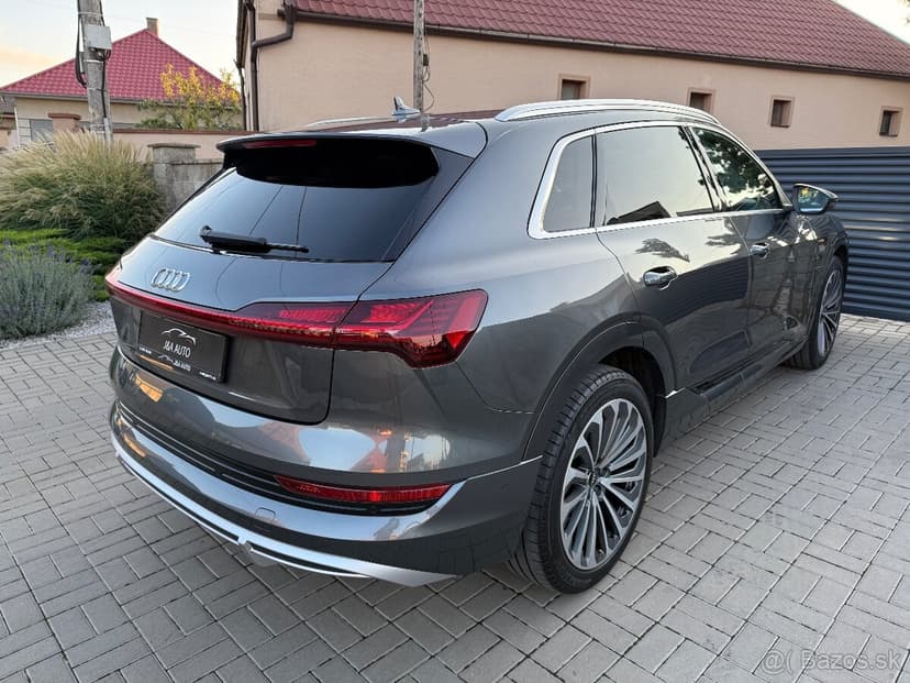 AUDI E-TRON 55 QUATTRO S-LINE 300kW 95kWh MATRIX/VIRTUAL/ACC