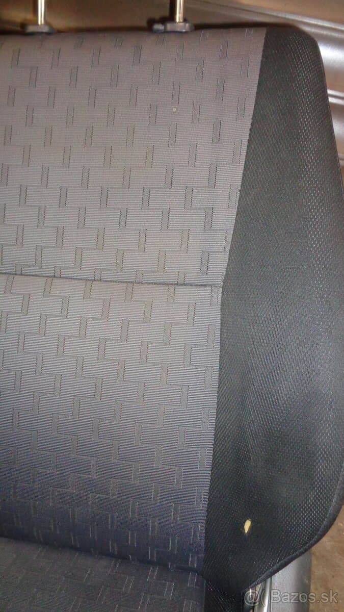 Suzuki Jimny sedačky predné + zadné