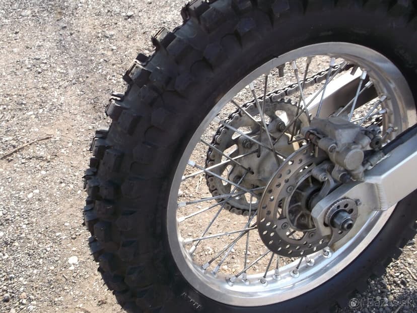 PREDÁM SUZUKI DRZ 400 E -OSTRÁ VERZIA