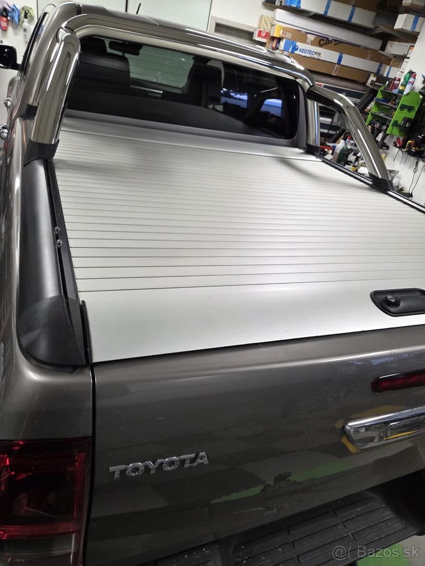 Toyota Hilux hardtop