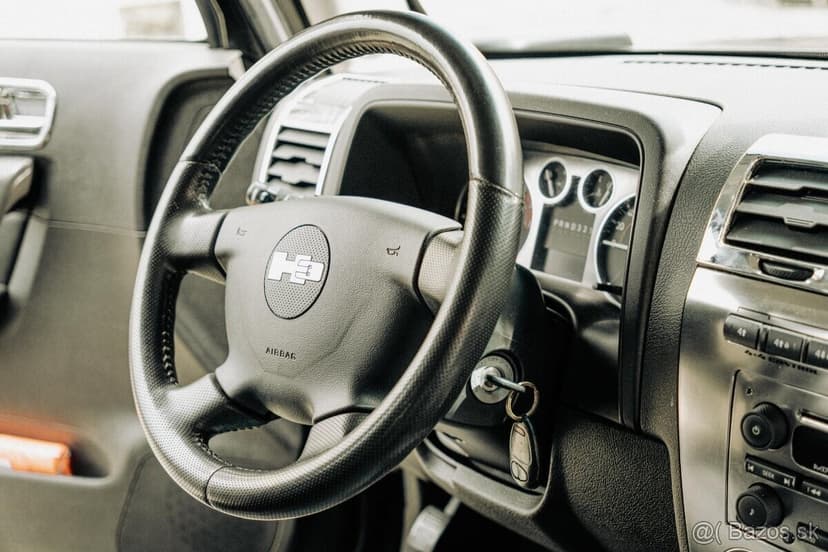 Hummer H3 3.7 BLACK Custom