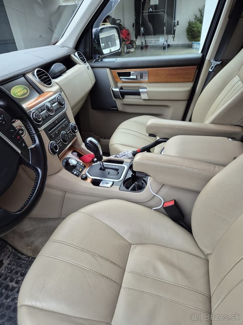 Land Rover - Discovery 4