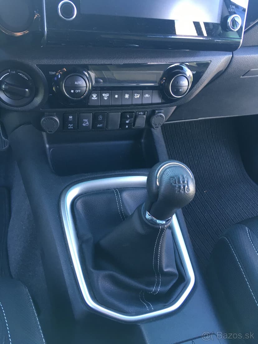 Toyota Hilux 2.8 D-4D Active 4x4 6MT, odpočet DPH